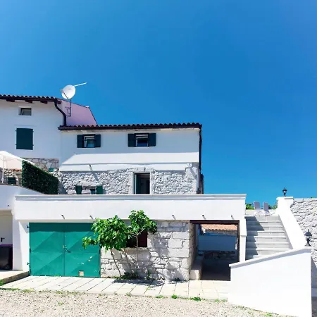 Matea By Interhome Martina